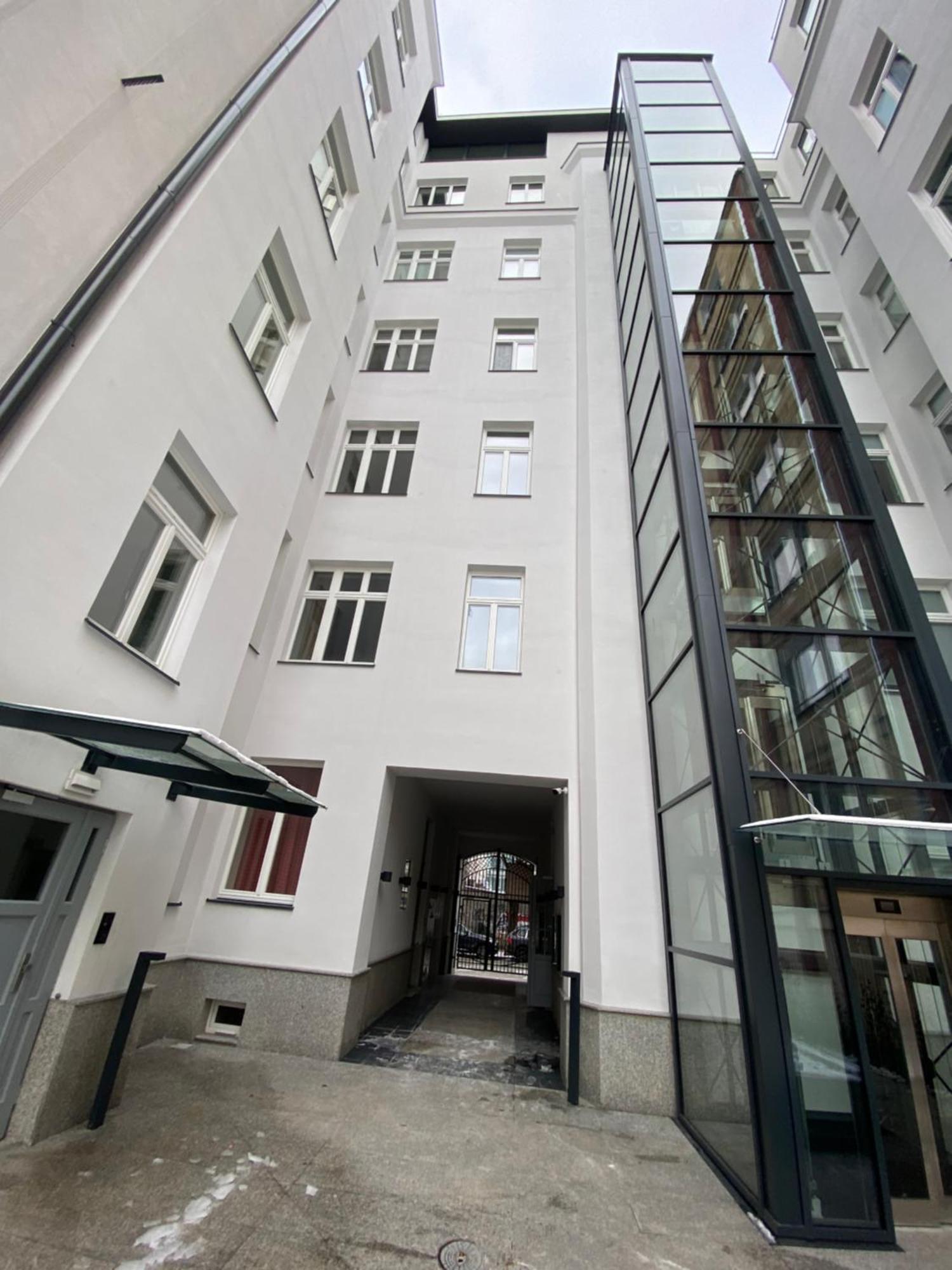 Radna Leilighet Warszawa